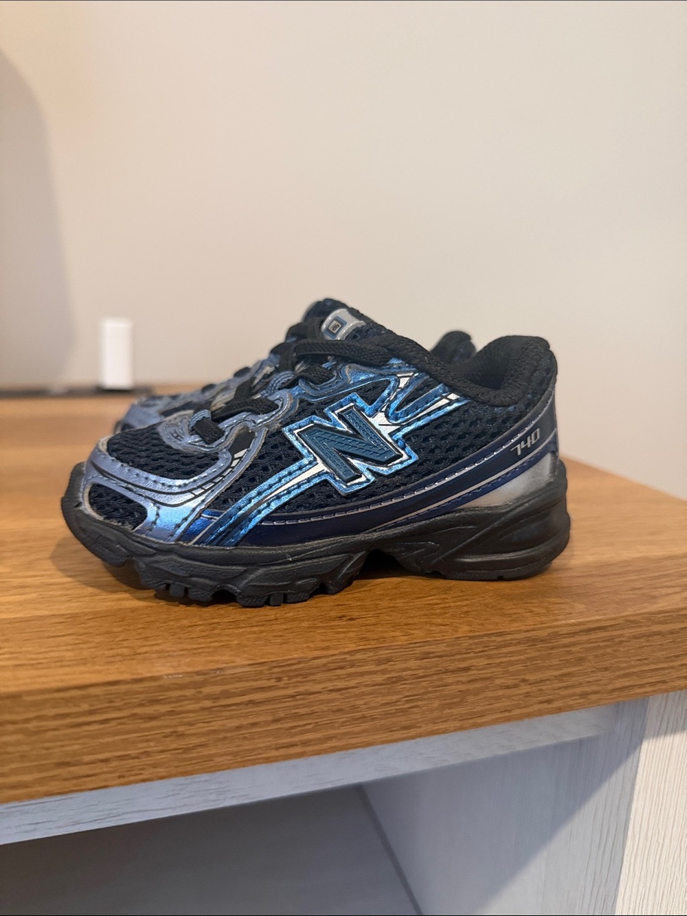 New Balance 740 sneakers